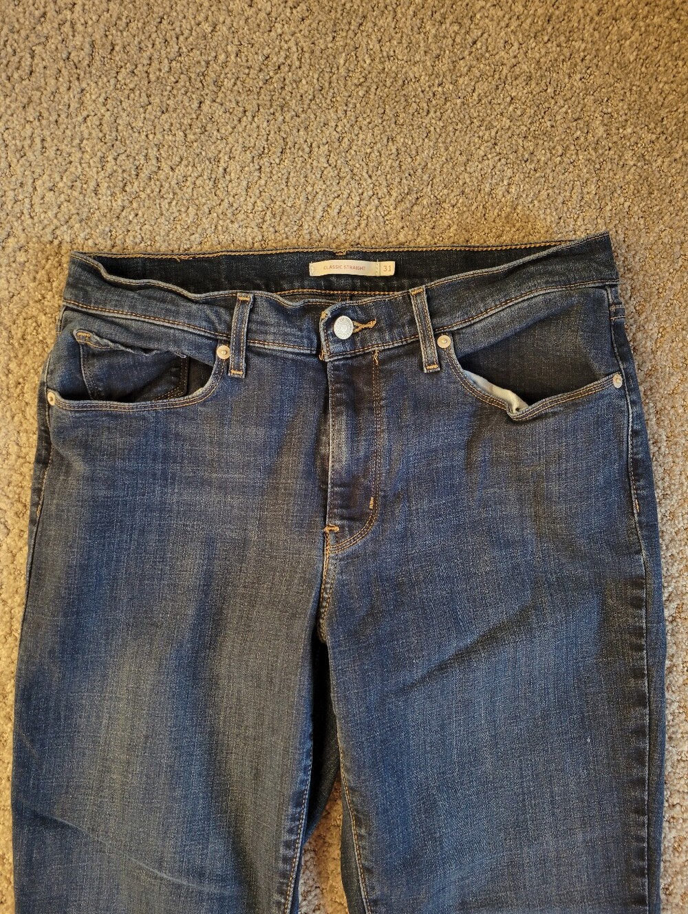 Levi's Classic Straight Jeans Medium Wash Blue Denim Womens 31 - Picture 4 of 9